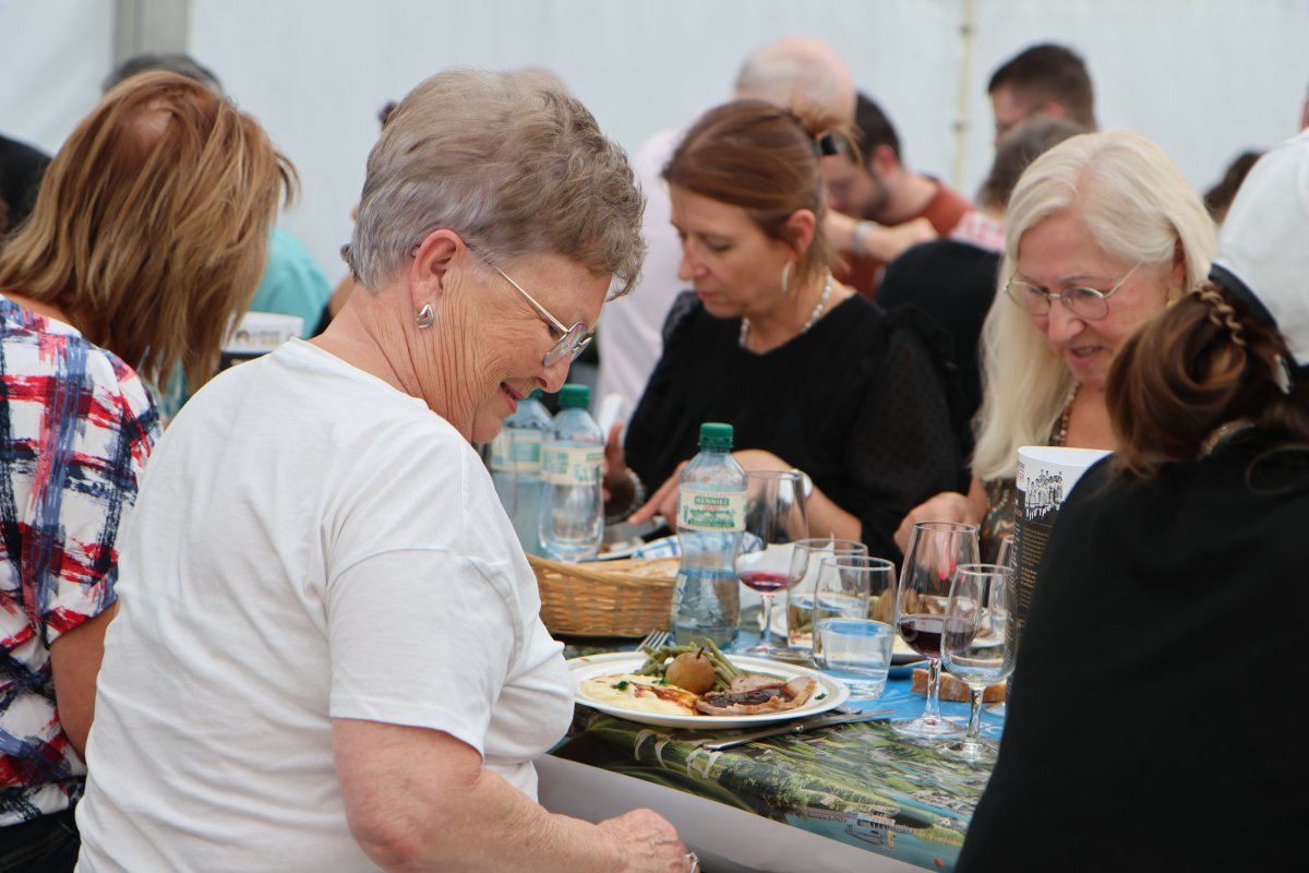 250914_benichon_sarinoise_en_ville_dimanche_76_copyright_heloise_hess